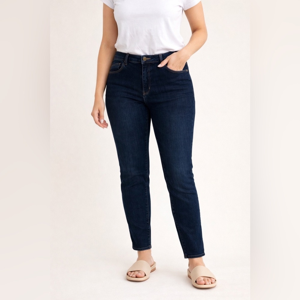Democracy Women's Ab Solution Straight Leg 14 Indigo